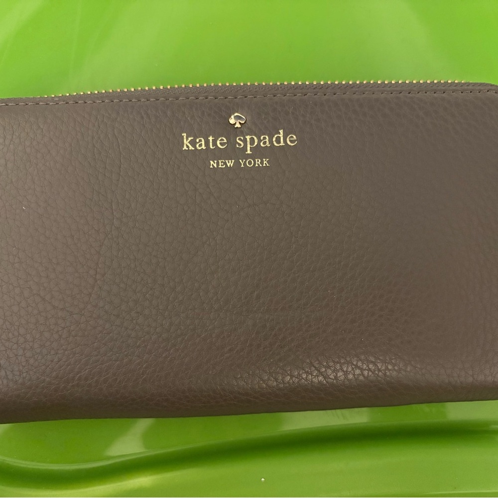 Kate Spade Gray Leather Wallet